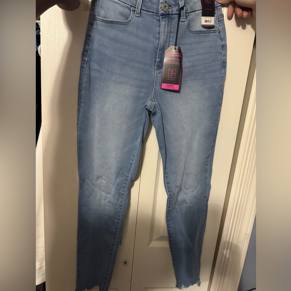No Boundaries Super High Rise Cozy Curvy Skinny Jeans